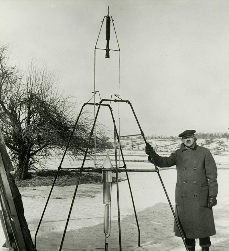 WPI Robert Goddard with rocket