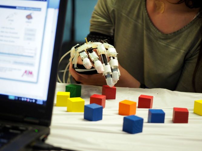 Robot Arm with blocks