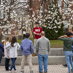 WPI student leading a campus tour