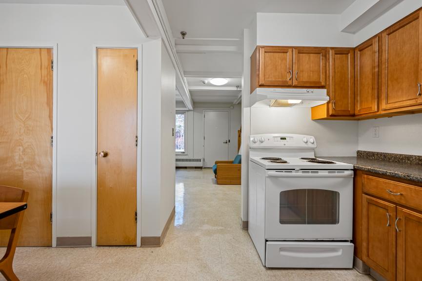 5 person apartment kitchen area
